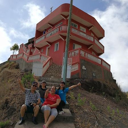 Gira Lua Guest House Igreja Exterior photo