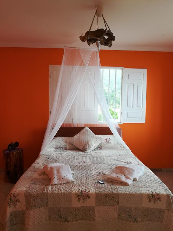 Gira Lua Guest House Igreja Exterior photo
