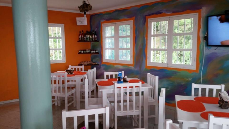 Gira Lua Guest House Igreja Exterior photo